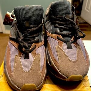 Yeezy adidas’s boost  in color Mauve